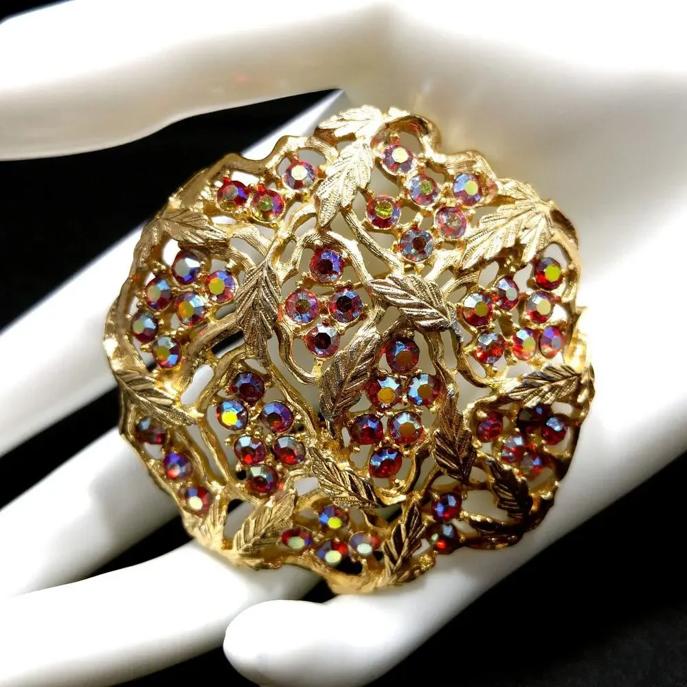 Sarah Coventry Red AB Rhinestone Gold Leaf Brooch 1960s Signed 2.25" - Picture 2 of 10